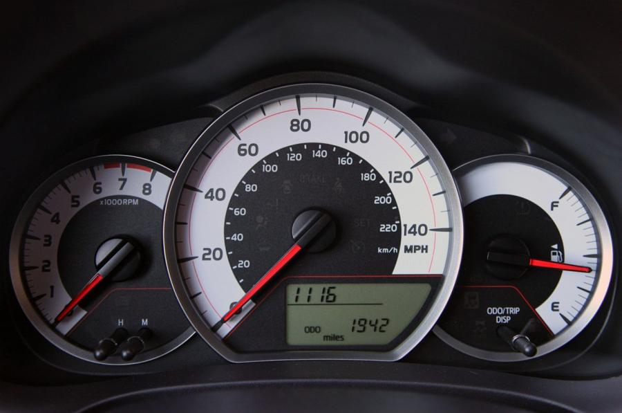  Toyota Yaris SE 2012 года  (фото 15 из 33)